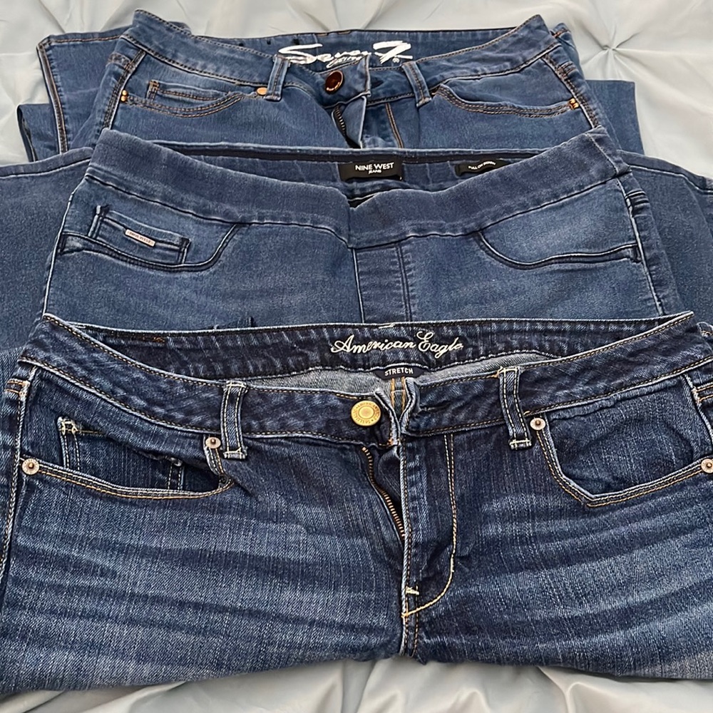 Women Jeans - 3 pair - American Eagle & more